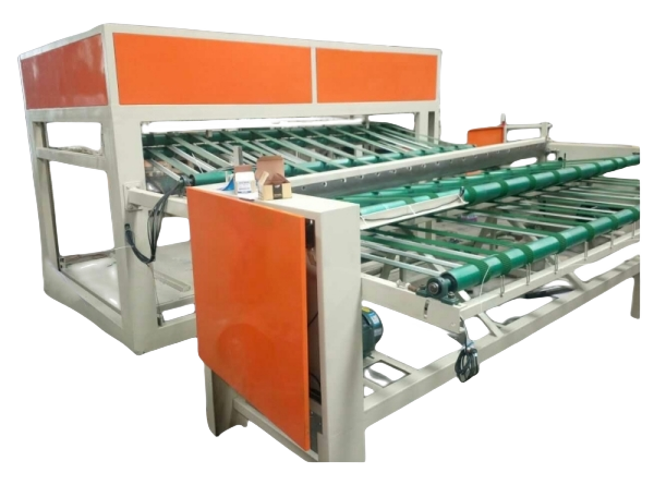 Veneer chipper for plywood